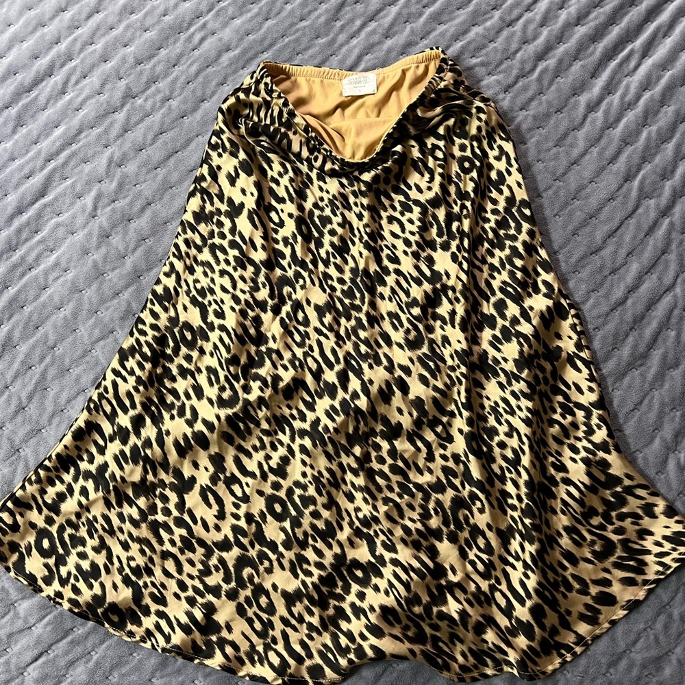 Knee length skirt (I’m 5’7)